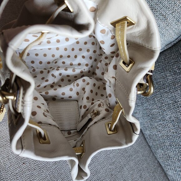 Coach Peyton Duffle Chalk w/ Chico's pink linen blouse - Picture 10 of 16